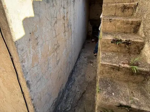 VENTA CASA DE PASILLO ÚNICA A RECICLAR EN PTE QUINTANA 1200