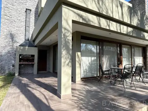 Venta - Casa en Abril Club De Campo - Berazategui