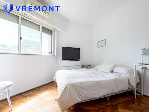 PH actualizado de 4 ambientes con patio y terraza propia en venta