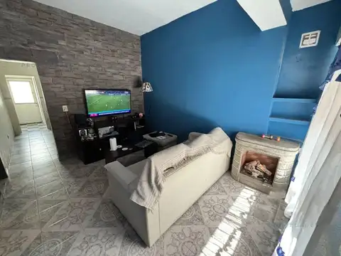 CASA 3 AMBIENTES CON GARAGE Y PILETA