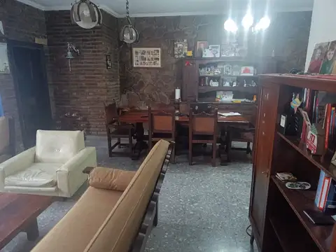 Casa en Alquiler en Lomas De Zamora, $ 1.000.000