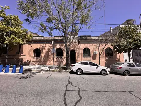 Venta PH | 4 Ambientes | Parque Chacabuco | A Refaccionar | Terraza Propia | Muy LUMlNOSO