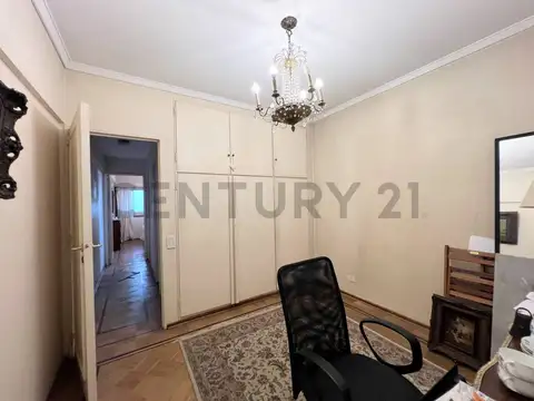 Departamento de 3 ambientes con dependencia a reciclar