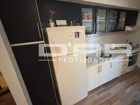 Catania 5400, Piso 0