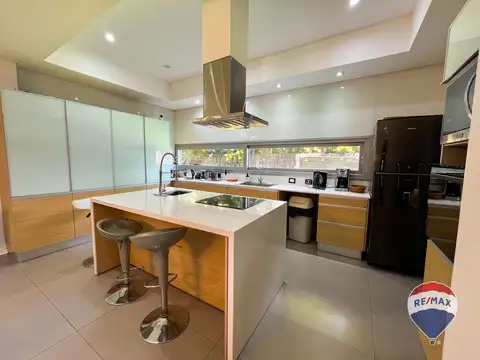 Casa en Venta en Countries y Barrios Cerrados en Esteban Echeverria, USD 380.000