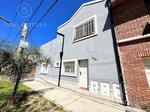 Duplex en Venta en Llavallol: 2 dormitorios, cochera y terraza. Acepta permuta.