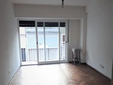 Balcarce 900, Piso 2do