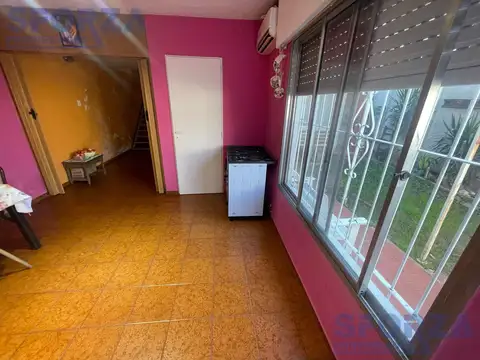 Venta de Casa en Bella Vista con dos casas al findo con jardin APTO CREDITO