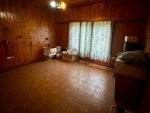 Casa 5 ambientes con 1 baño