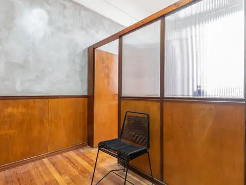 Venta oficina reciclada centro sobre peatonal Florida bajas expensas oportunidad