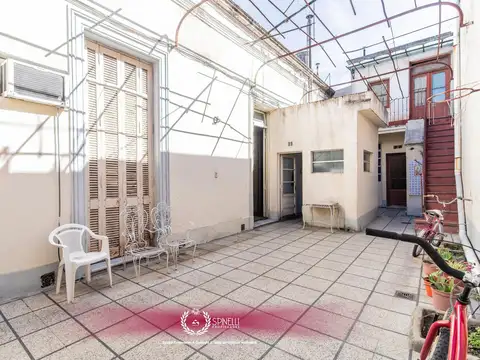 Venta casa 7 ambientes 294M² sobre terreno de 184M² en Boedo en estado a reciclar oportunidad única