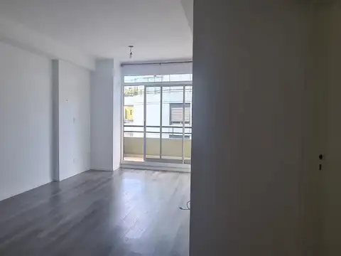 Departamento en Alquiler con 100 cocheras