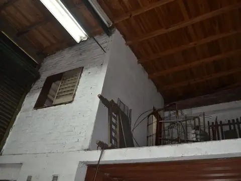 Galpon en Venta 33,75  mts Fondo