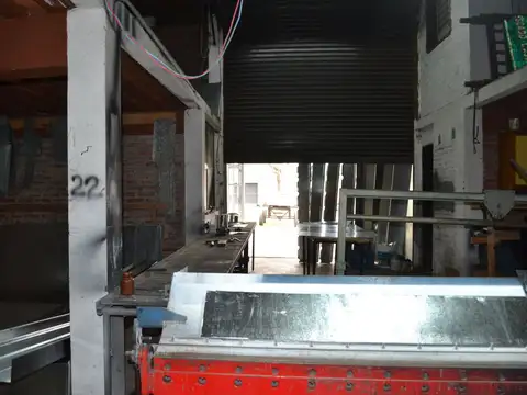 Galpon en Venta 10  mts Frente
