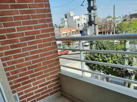 ALQUILO DEPTO 2 AMB. FRENTE VILLA LUZURIAGA