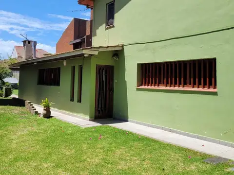 Casa 2 ambientes con 1 baño