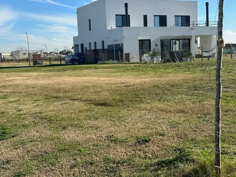 LOTE EN VENTA RIBERAS PTOS DEL LAGO ac.perm.FINANC
