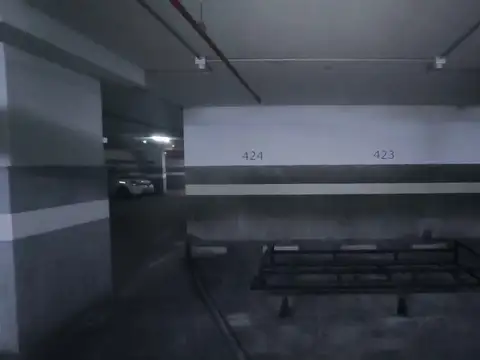 VENTA COCHERA SOBRE AV LAS HERAS EN RECOLETA