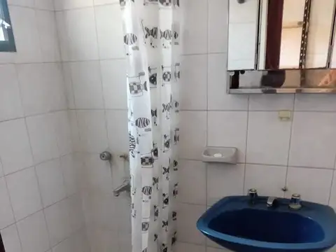 Casa 2 ambientes con 1 baño