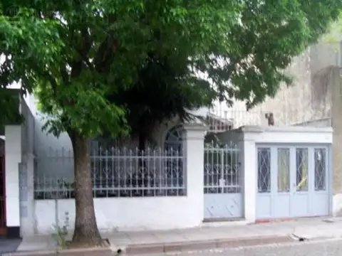 VERSALLES,Casa,4amb,cochera,a refaccionar,oportunidad,