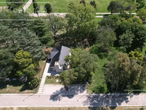 Terreno en Venta 27  mts Fondo