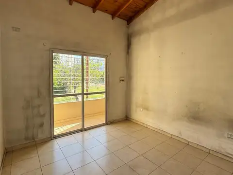 Dos ambientes en primer piso en alquiler