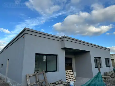 Casa en Venta a Estrenar Canton Norte PG