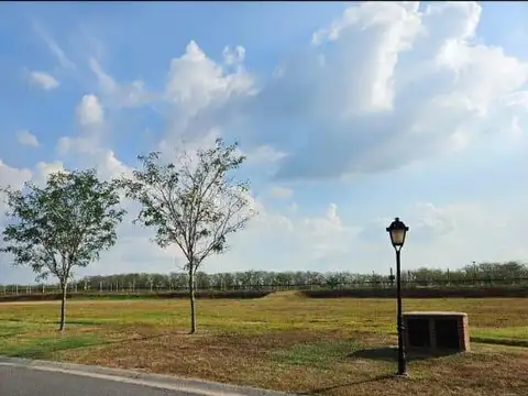 Terreno en Venta de 923,0 m2