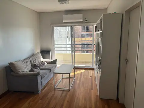 HERMOSO 3 AMB, DOS BAÑOS, COCHERA INCLUIDA 