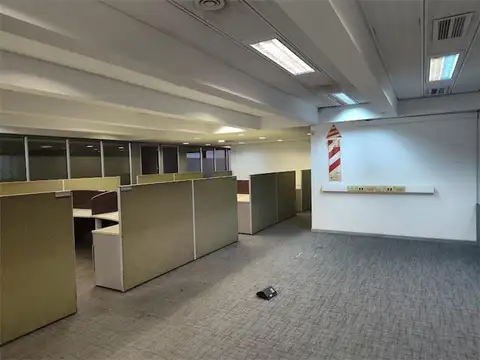 Av. Carlos Pellegrini al 1363, Piso 4°, entre Arroyo y Juncal