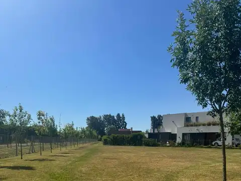 Venta Lote Terreno Barrio San Eduardo Pilar del Este  OPORTUNIDAD