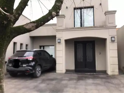 Santa Fe e/ Mendoza y Sarmiento