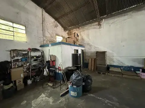 Av. Pte. Perón al 1300