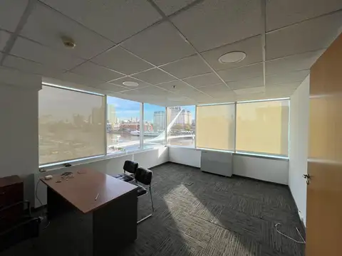 Manuela Saenz al 300