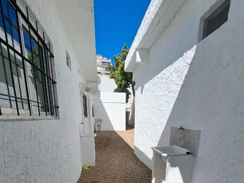 Depto Tipo Casa en Alquiler de 2 ambientes