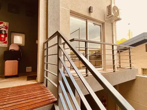 Avellaneda 400, Piso 1