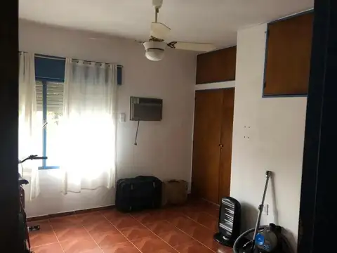 Depto Tipo Casa 4 ambientes con 2 baños