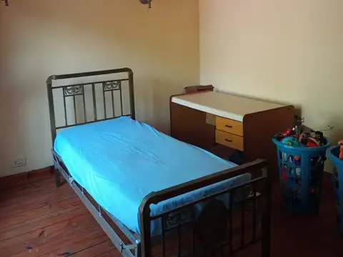 Casa de 5 ambientes en venta en  Quilmes Oeste