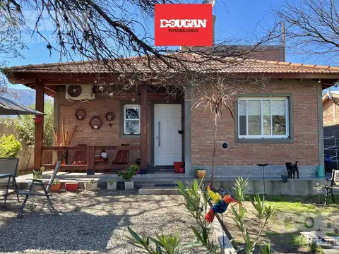 VENTA - Casa en Los Molles - a metros del ingreso