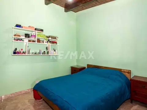 CASA 3 DORM VENTA LA MERCED CHICA CON PILETA