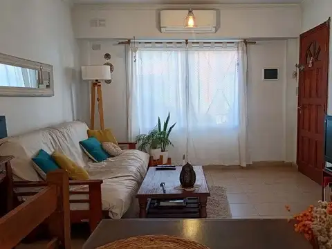 VENDE DEPTO 2 AMB. CON PATIO, AL FRENTE, PB, LANUS