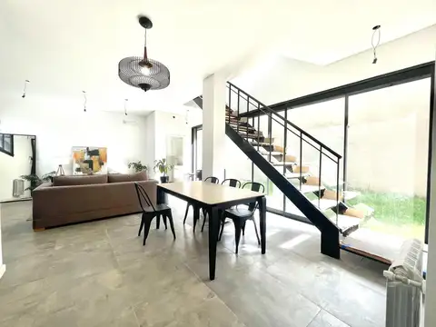 A estrenar - Casa 4 ambientes con jardín - Banfield Residencial