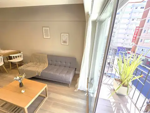 Santa Fe 2300, Piso 2