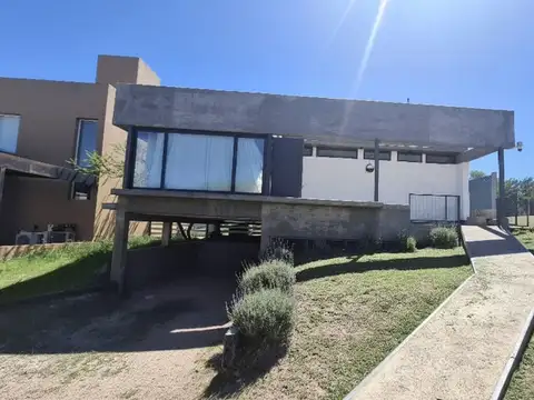 VENTA CASA  LAS CAÑITAS MALAGUEÑO