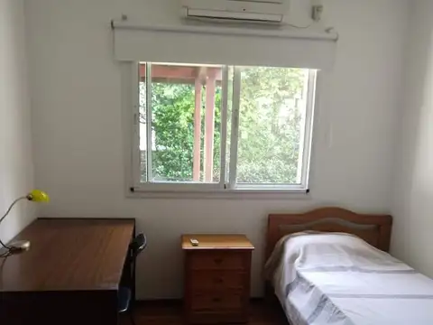 Casa 8 ambientes con 3 baños