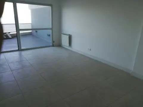 AV. Félix U. Camet 1500, Piso 6