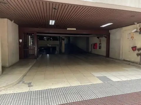 VENTA COCHERA CUB AV. CORDOBA AL 1500, TRIBUNALES