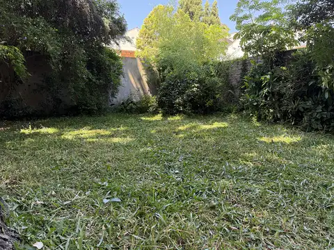 Casa 6 ambientes con 2 baños