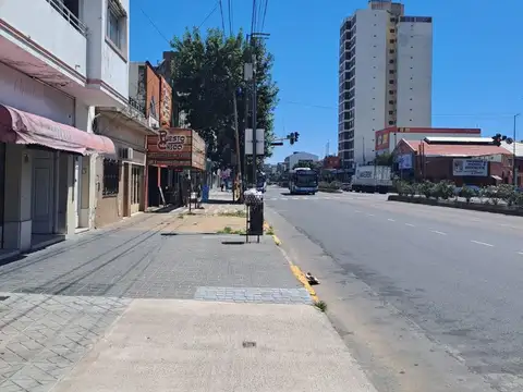 Venta terreno c/ local y vivienda-Lanús Oeste