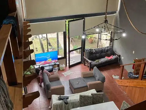 AVENIDA BUENOS AIRES AL 300